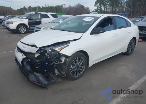 2024 Kia Forte Gt-Line z USA, uszkodzony, nr VIN 3KPF54AD3RE771240